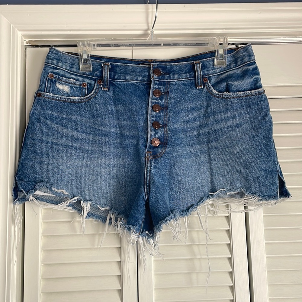 Abercrombie High Rise Distressed Short